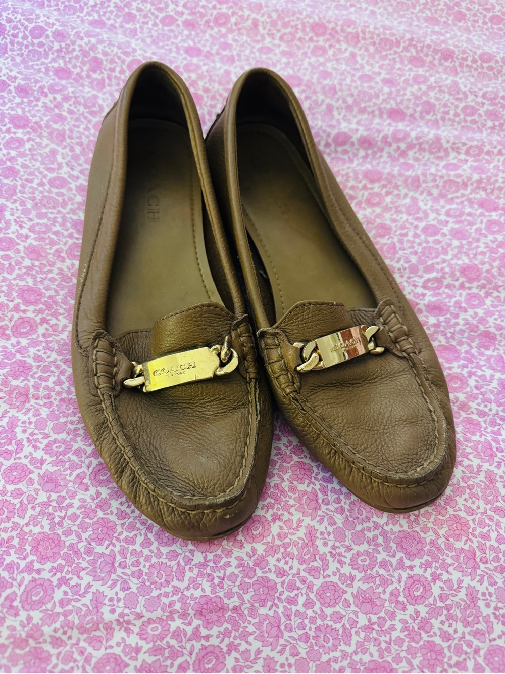 Coach Tan Leather Olive Loafers with Gold Accent